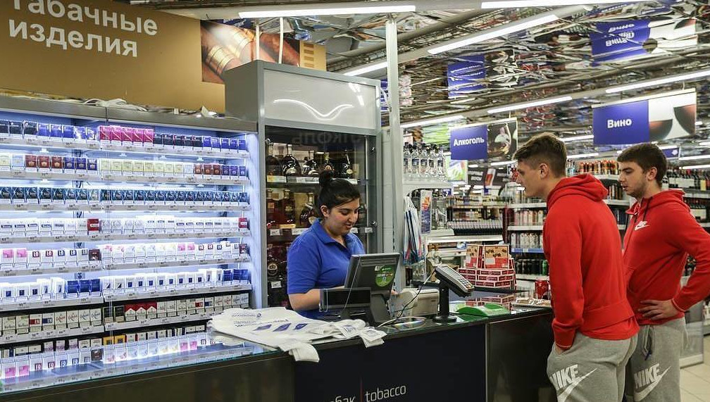 Низкий интерес к курению наблюдается и среди молодых людей.