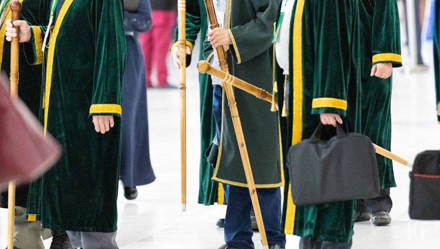 Президент Татарстана принимает участие в форуме татарских религиозных деятелей.