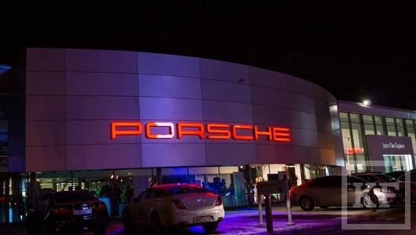 Здание автосалона Porsche на улице Декабристов в Казани эксплуатируется без разрешения на ввод