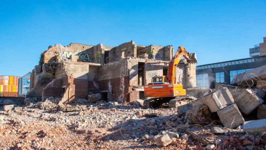 На его месте возведут жилой дом.