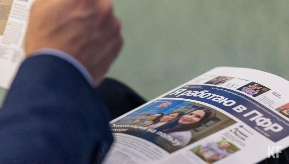 Также депутат взял на контроль вопросы татарстанцев по ремонту крыши дома