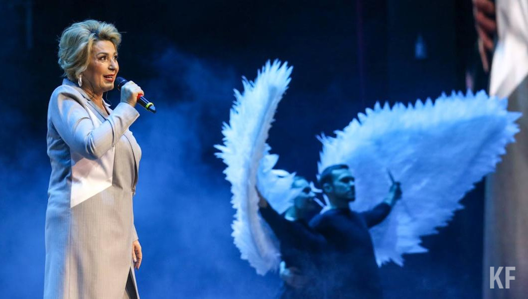 На рынке шоу-бизнеса в республике работают более 500 исполнителей.