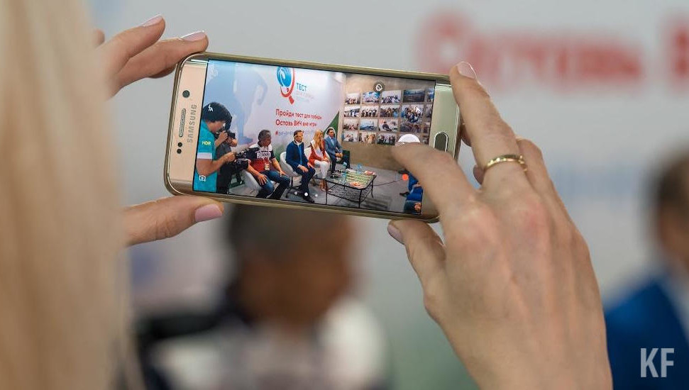 Данные экраны имеют яркость более чем в три раза выше