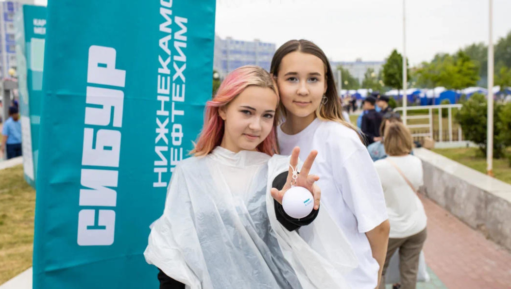 В парке нефтехимиков прошли мастер-классы по росписи эко-сумок и созданию вертушек