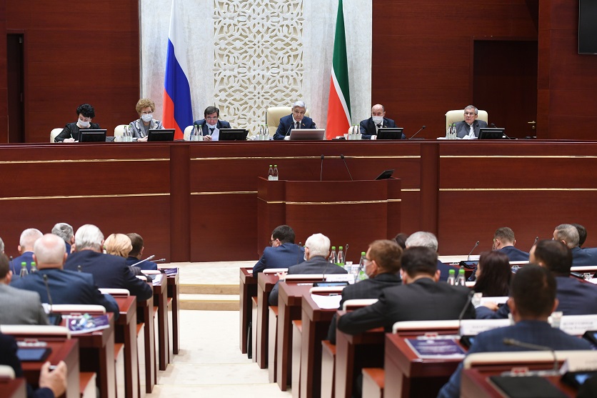 приняли меры по развитию производства органических продуктов и по-новому «организовали» митинги.