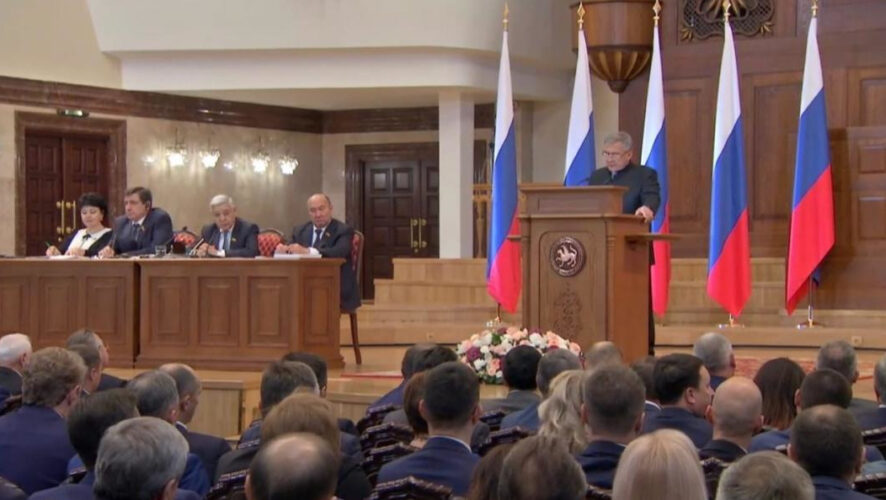 Это необходимо для достижения технологического суверенитета страны и обеспечения безопасности критически важной информационной инфраструктуры.