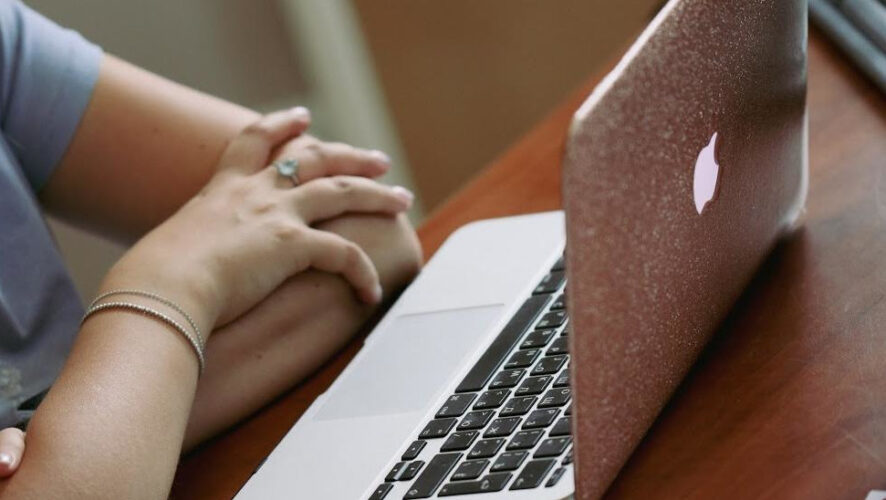 Могут быть проблемы с осанкой и психическим здоровьем.