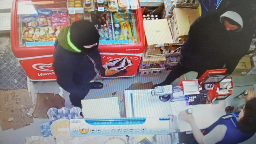 Всего установлено 18 фактов сбыта.