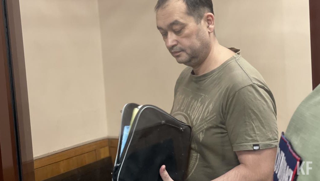 Мужчине вменяется хищение средств и коррупция. Сам он настаивает на том