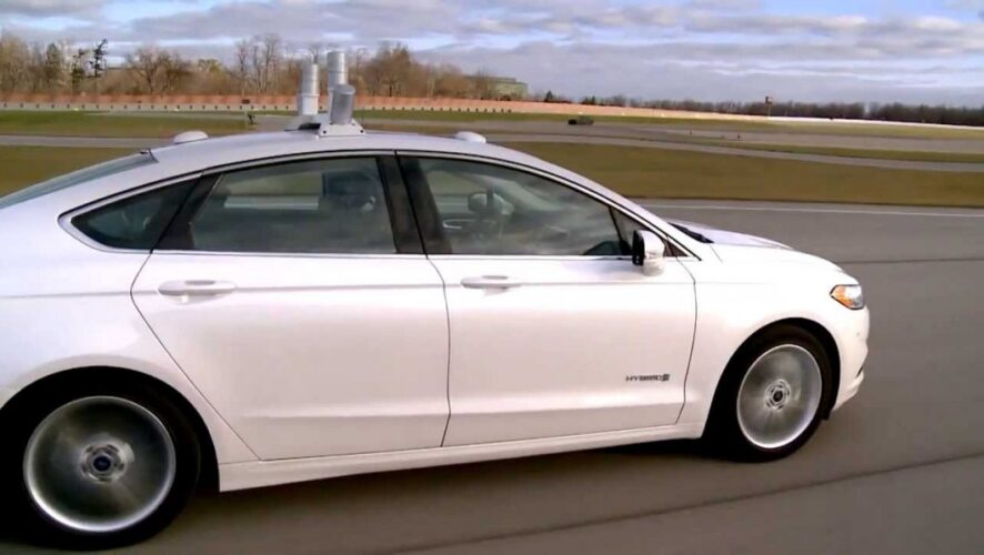 Первое беспилотное такси планирует выпустить к 2021 году американская автомобилестроительная компания Ford