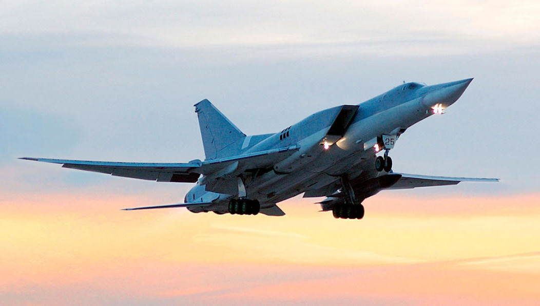 По всей территории страны была объявлена воздушная тревога.