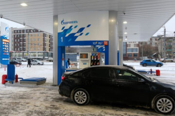 Цены на бензин в Казани выросли за год с 46