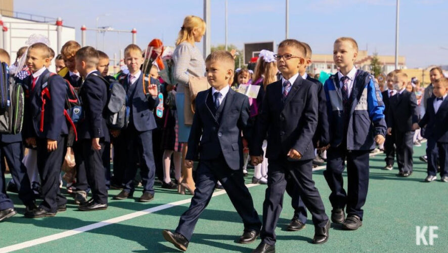 В Татарстане собрали рюкзаки с учебными наборами для каждого школьника Лисичанска и Рубежного.