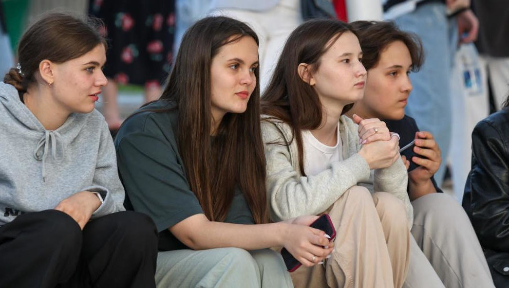 Обучение включало 144 часа и охватывало базовые компетенции в области экскурсоведения.