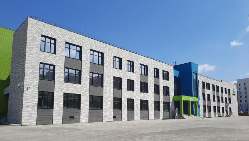 Возводить объект начали год назад.