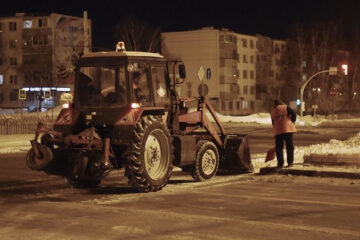 В Челнах провели ночную ревизию по очистке дорог от снега.