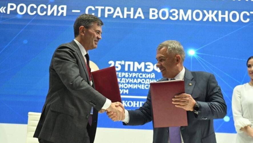 Документ о сотрудничестве был подписан на встрече Рустама Минниханова с гендиректором платформы Алексеем Комисаровым.