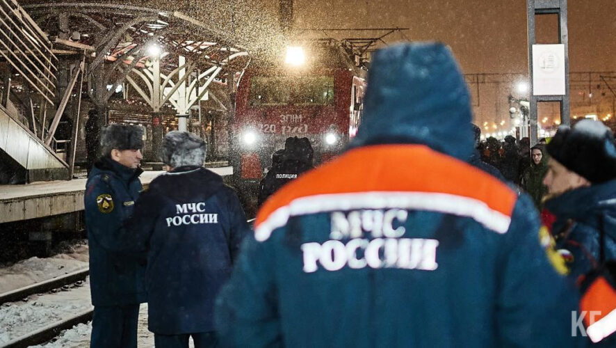 Спасатели связались с мужчиной по видеосвязи