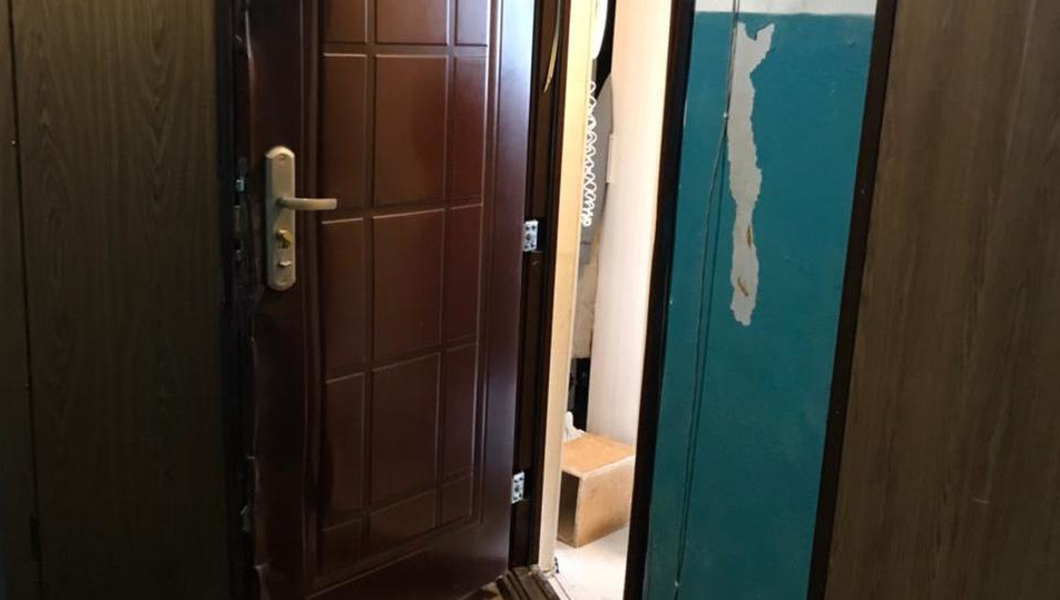 Крики и стоны из помещения услышали соседи.