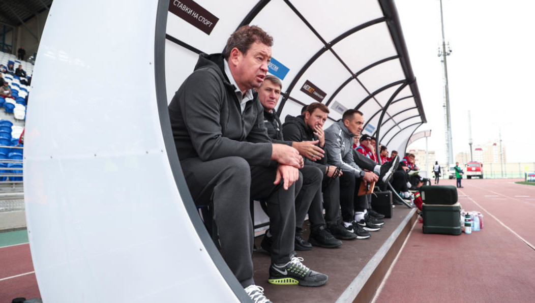 Тренер покинул команду за два тура до зимнего перерыва.