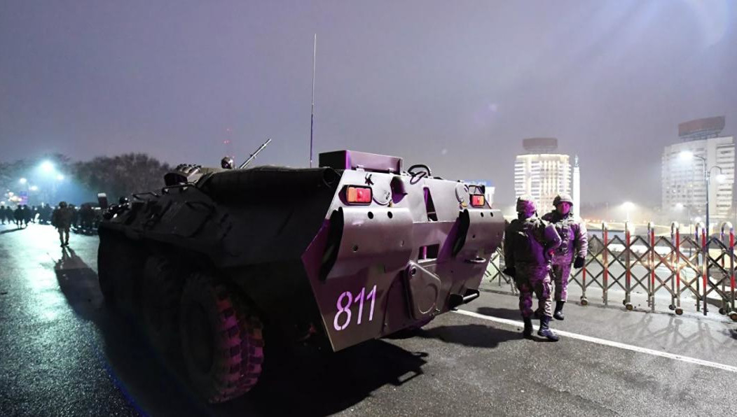 Началась масштабная операция по зачистке города от мародеров и зачинщиков беспорядков.