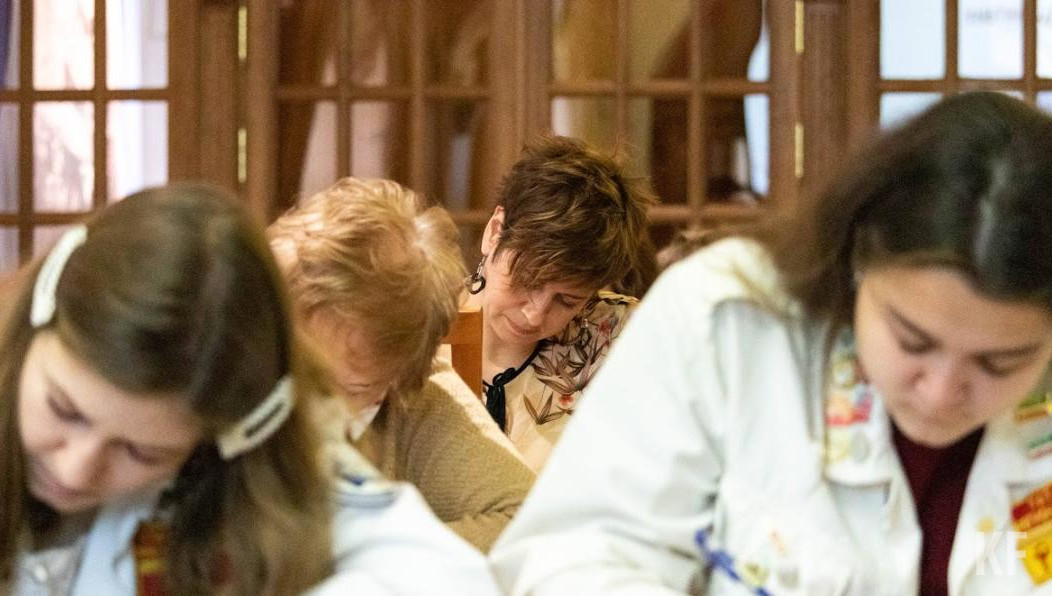 Текст для него готовит писатель Василий Авченко. Он расскажет о жизни и творчестве путешественника Владимира Арсеньева.