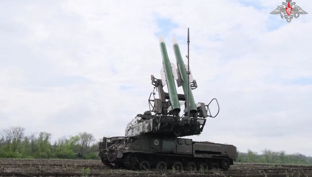 Осколками повреждено два автомобиля