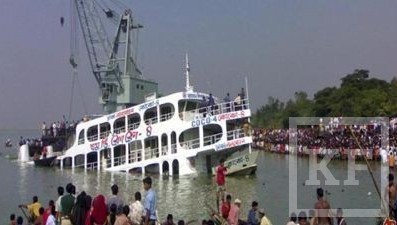 На реке Мегхна в центральной части Бангладеш затонул паром