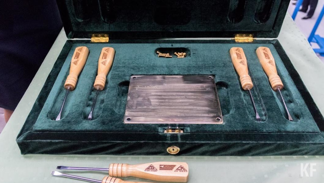 Госпитализировали мужчину с проткнутым отверткой легким.