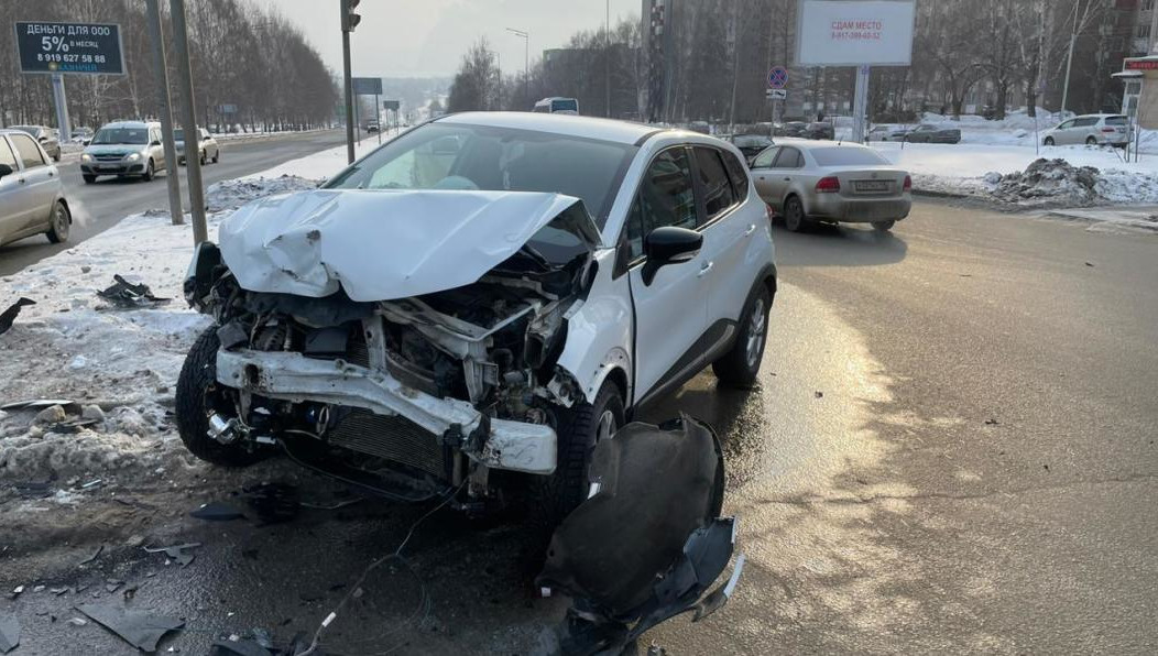 Травмы получили два человека.