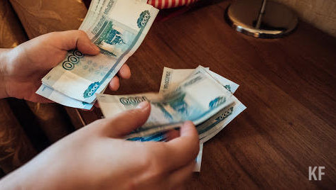 Пока новоиспеченный миллионер за выигрышем не обратился.