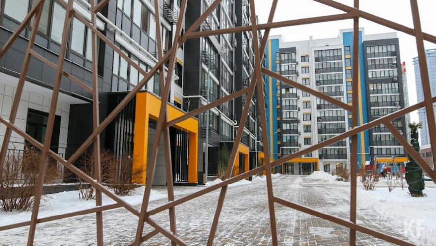 Некоторые стройки заморозят уже в этом году.