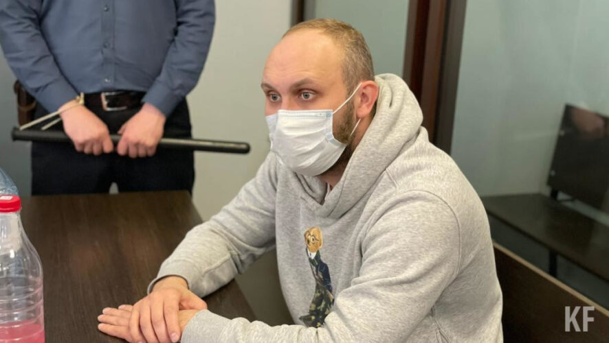 Сегодня вахитовский казанский суд рассматривает ходатайство об аресте Антона Семыкина.