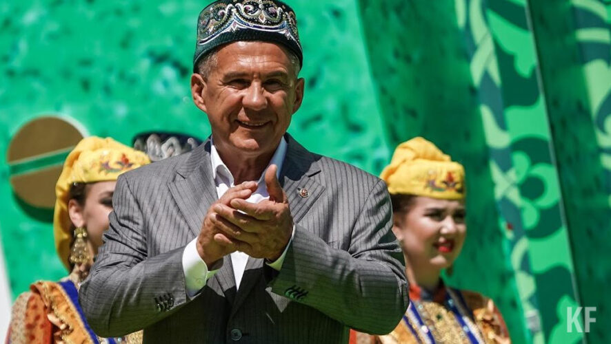Президент Татарстана поздравил жителей республики с национальным праздником.