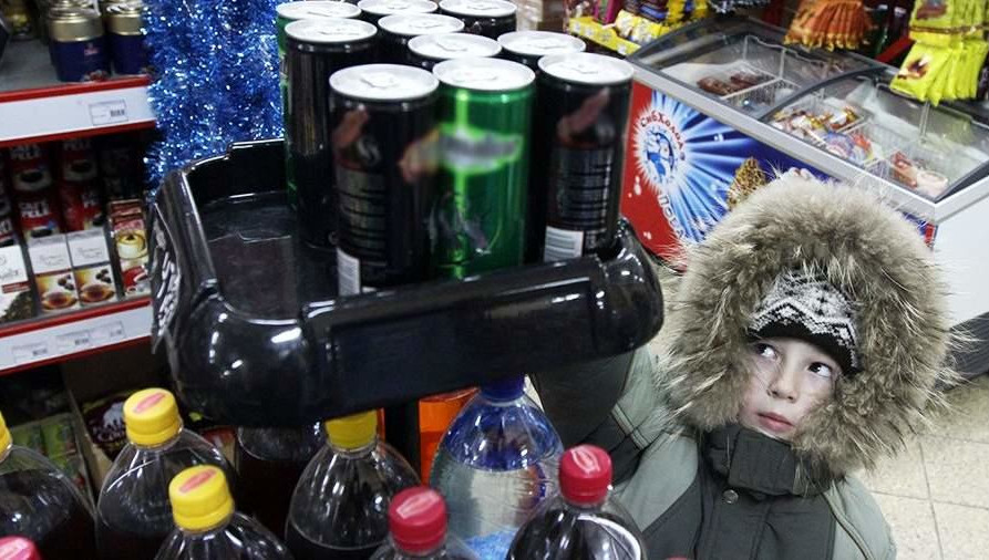 Продажа энергетиков детям уже ограничена в некоторых регионах