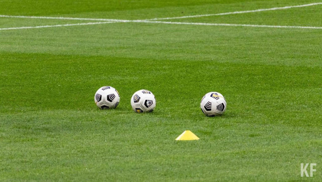 Клуб принял решение о прекращении трудовых отношений со спортсменами.