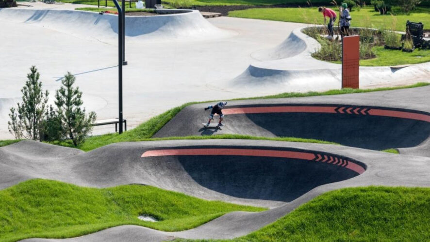 Также сейчас ведется строительство экстрим-парка на Солнечной поляне.