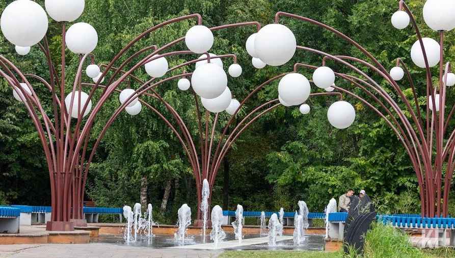 Среди них - «Школа начинающего собаковода»