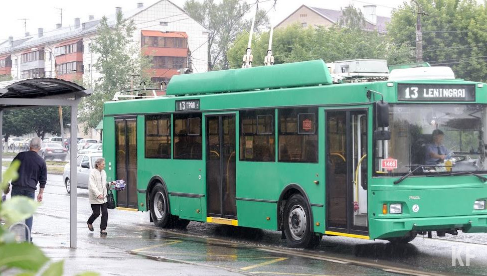 Устройство легко крепится внутри салона и не занимает много места.