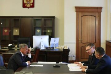 Рустам Минниханов встретился с министром строительства России Владимиром Якушевым.