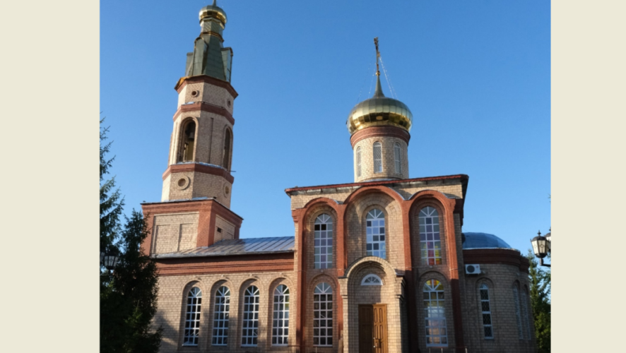 В культовом здании меняют окна.