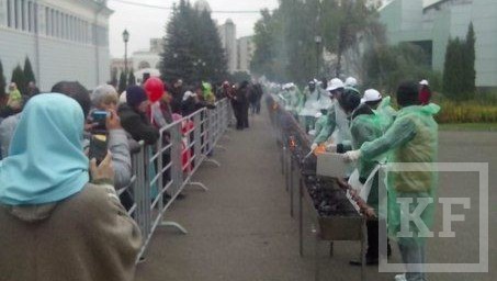 Сегодня на территории Казанской ярмарки был приготовлен шашлык
