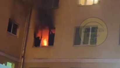 Возгорание произошло в комнате на третьем этаже.