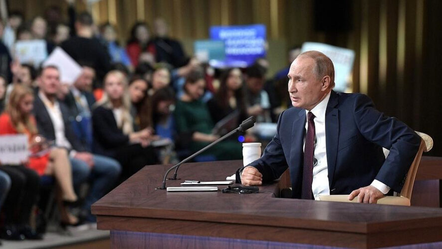 Президент России призвал уделять больше внимание национальным вопросам.
