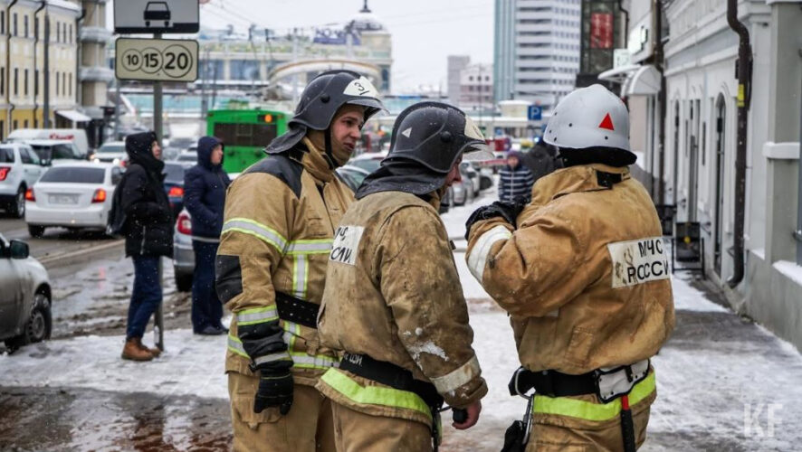 Сотрудники отрабатывают также звонки совместно с ГИБДД