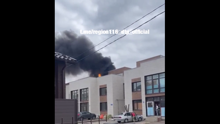 Площадь возгорания составила 6 квадратных метров.