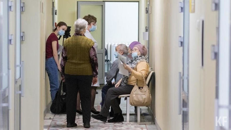 Среди них 1565 - дети.