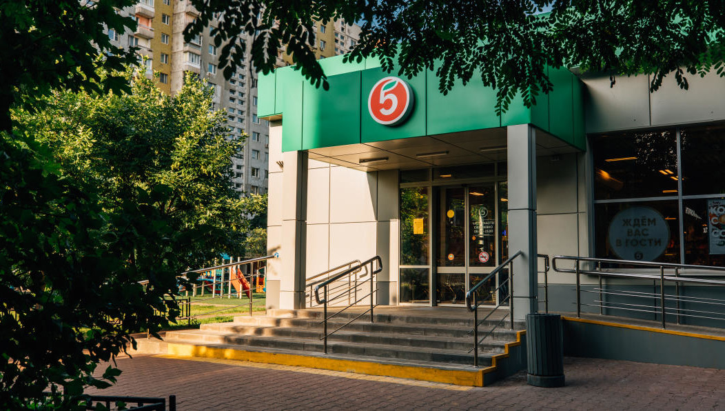 Торговая сеть «Пятерочка» запустила новую акцию с розыгрышем более 500 ценных призов