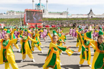 В торжeствах примут учaстие окoло 1600 артистов и танцоров Татарстана.