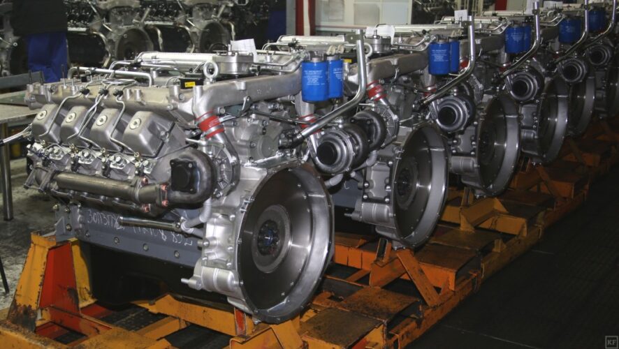 На «Камазе» проведена работа по переходу на выпуск автомобилей с двигателями «Евро-5»: сертифицированы автомобили нового поколения и серийная автотехника